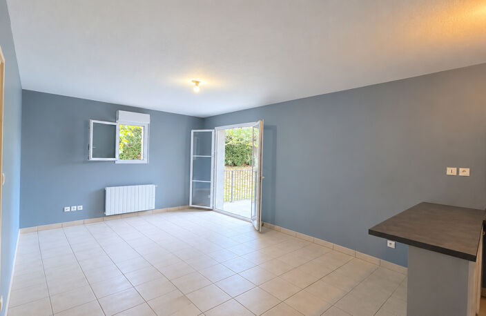 A LOUER APPARTEMENT DE TYPE 2 DANS UNE RESIDENCE DE STANDING -SECTEUR BLAYE — photo 2