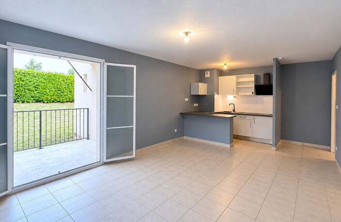 A LOUER APPARTEMENT DE TYPE 2 DANS UNE RESIDENCE DE STANDING -SECTEUR BLAYE — photo 3