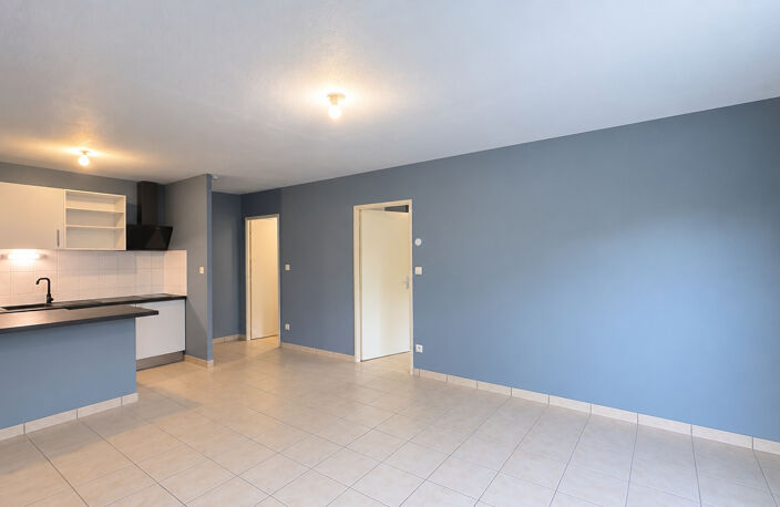 A LOUER APPARTEMENT DE TYPE 2 DANS UNE RESIDENCE DE STANDING -SECTEUR BLAYE — photo 5