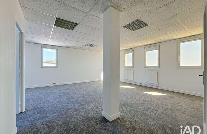 Location Bureaux 97 m&sup2; — photo 2