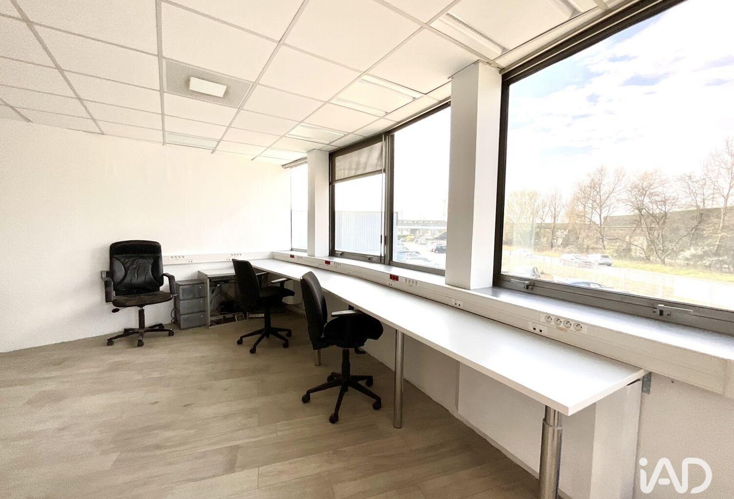 Location Bureaux 121 m&sup2; — photo 1