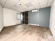 Location Bureaux 121 m&sup2; — photo 3