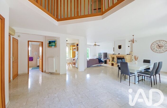 Vente Maison/villa 7 pièces — photo 2