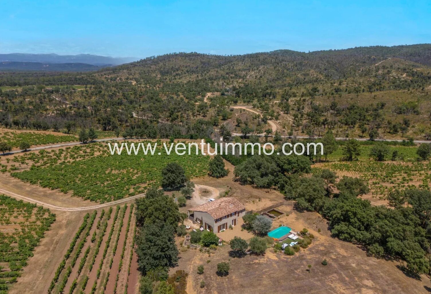 LA GARDE-FREINET :  maison & terrain 14000m2 — photo 1