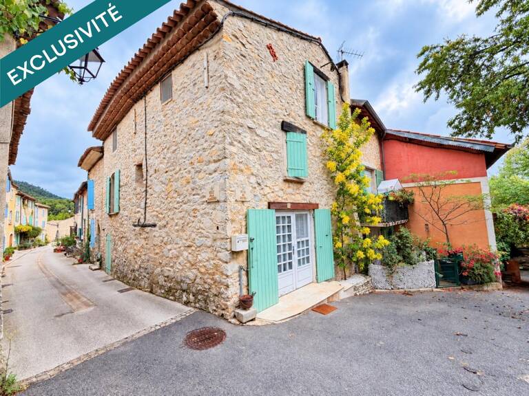 Une maison de village en pierre, un jardin à part et toute l'âme du Luberon — photo 1