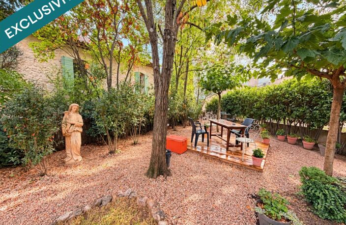 Une maison de village en pierre, un jardin à part et toute l'âme du Luberon — photo 2