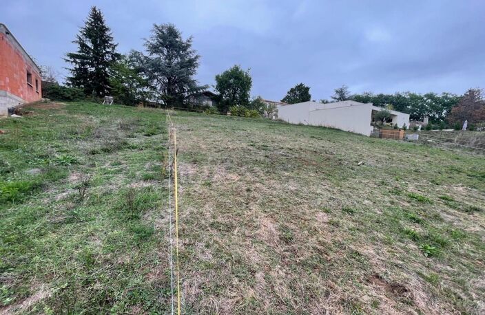 BEAU TERRAIN A BATIR AUX PORTES DE CAHORS — photo 3