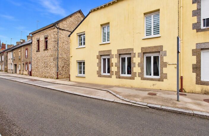 Maison rénovée avec jardin et garage à Commer — photo 2