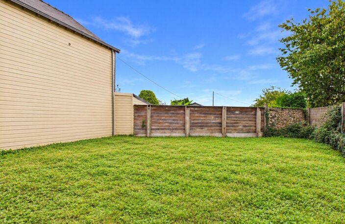 Maison rénovée avec jardin et garage à Commer — photo 3