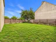 Maison rénovée avec jardin et garage à Commer — photo 4