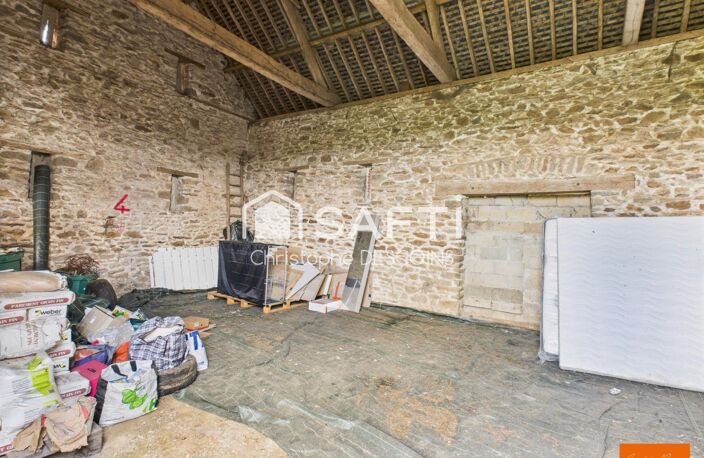 Mayenne  Ensemble de 3 longères en pierre sur 1,2 hectare avec vastes espaces de stockage — photo 5