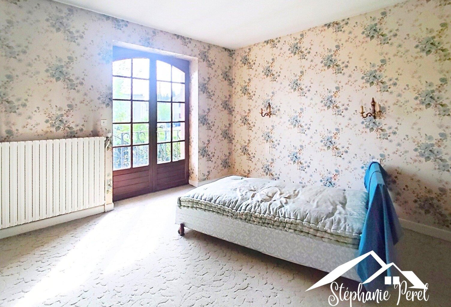 Maison en pierre de taille de 150 m² avec grand garage — photo 1