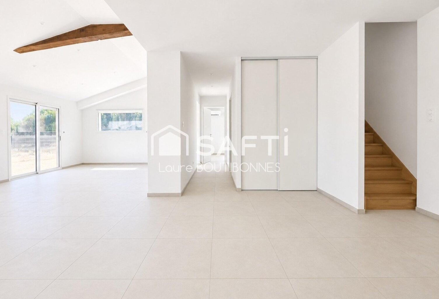 Maison de ville rénovée avec extérieur — photo 1