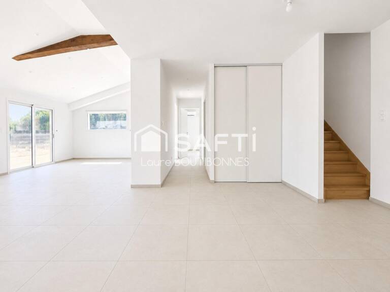 Maison de ville rénovée avec extérieur — photo 1