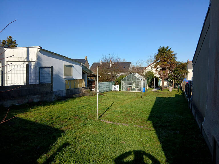 Terrain parcelle constructible de 281m2 TRIGNAC — photo 1
