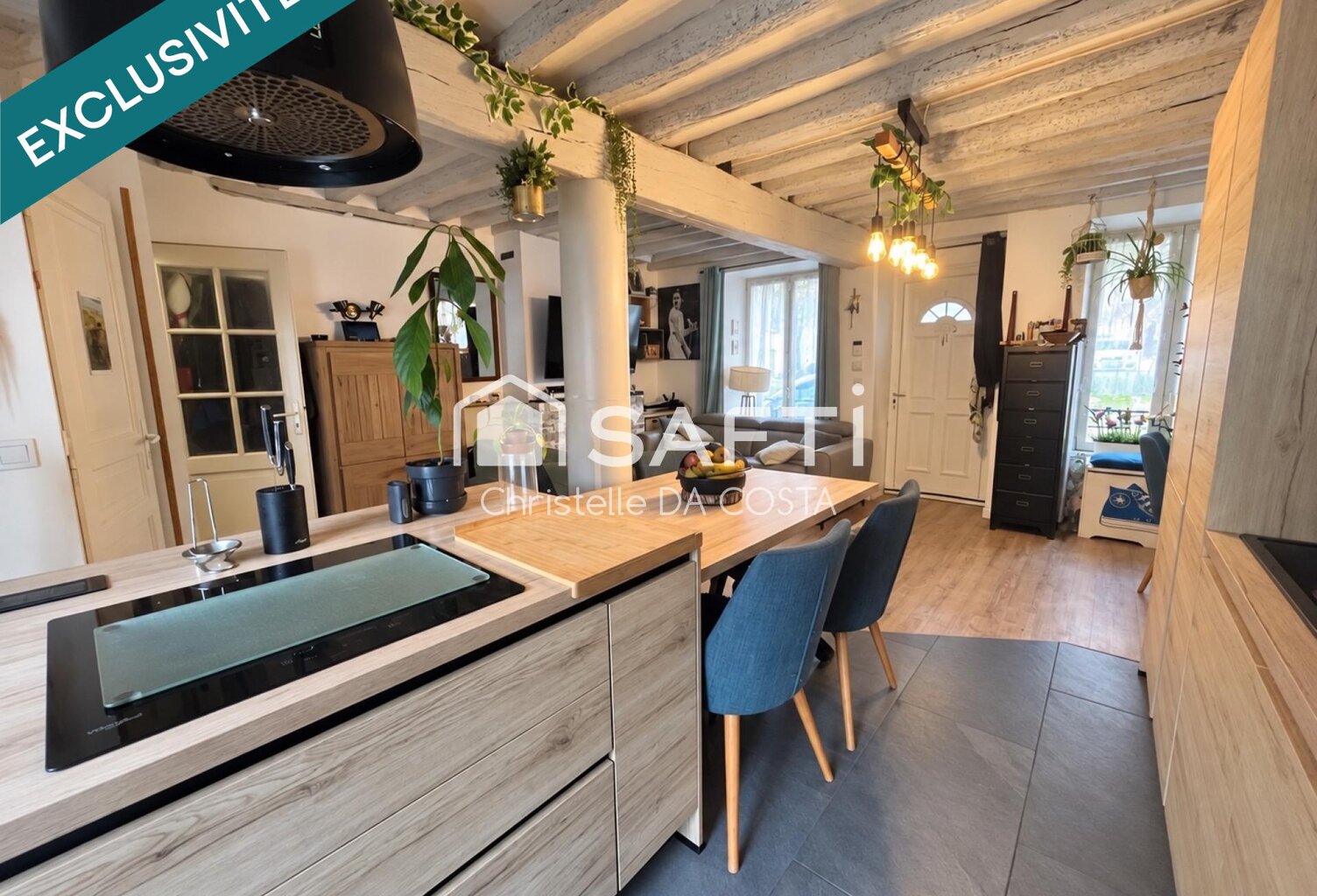 Maison de ville avec extérieur — photo 1