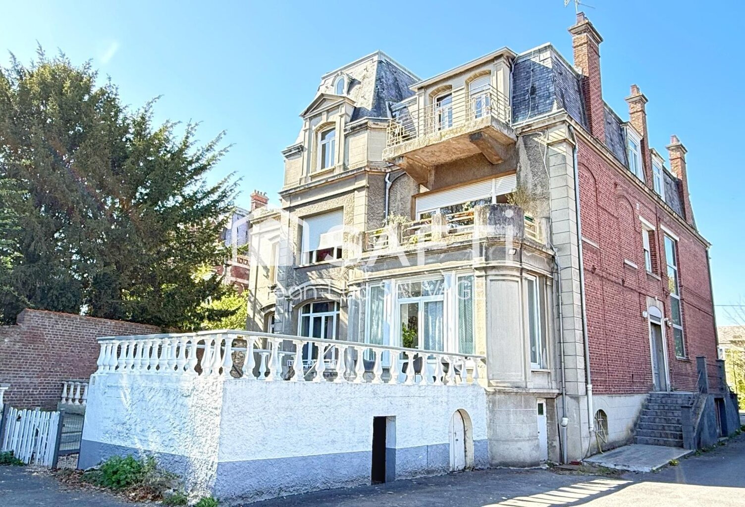 Imm. de rapport - 8 apt loués - Renta brute : 10 % — photo 1