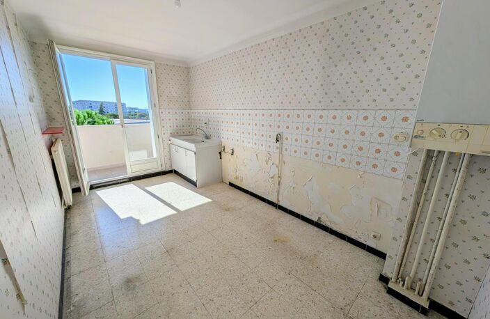 T2 avec balcon, garage et cave — photo 4