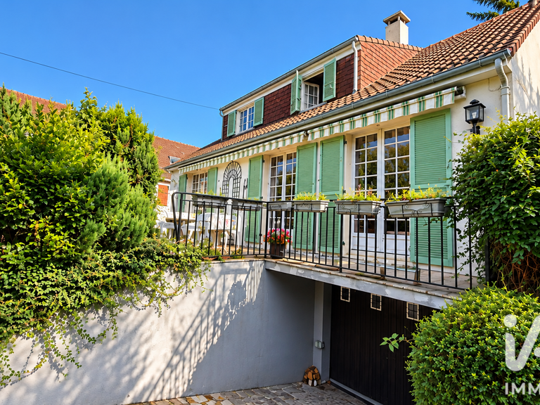 Vente Maison/villa 9 pièces — photo 1