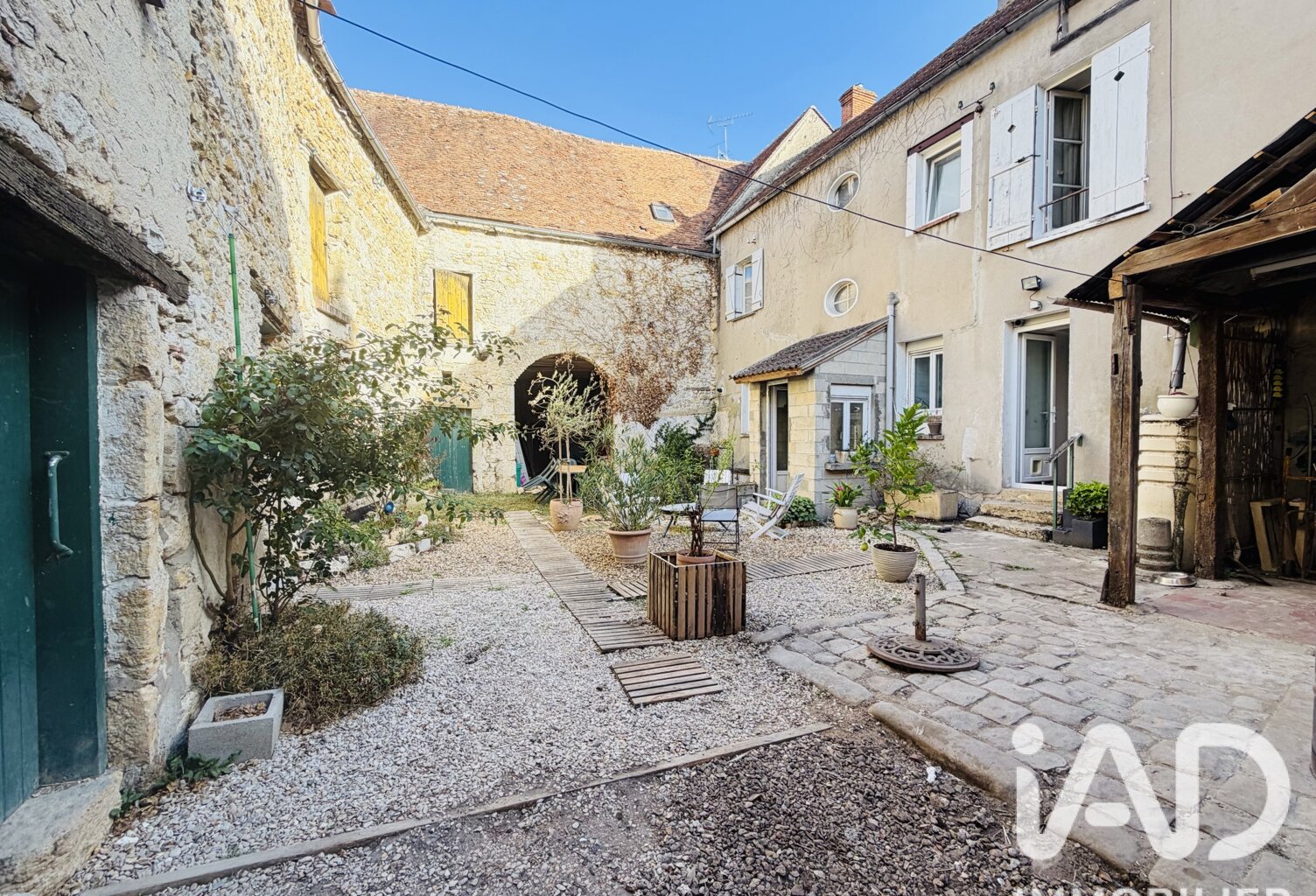 Vente Maison/villa 8 pièces — photo 1