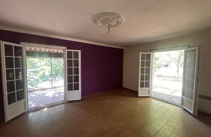 Maison plain pied sur grand terrain — photo 4