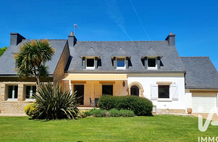 Vente Maison/villa 8 pièces — photo 2