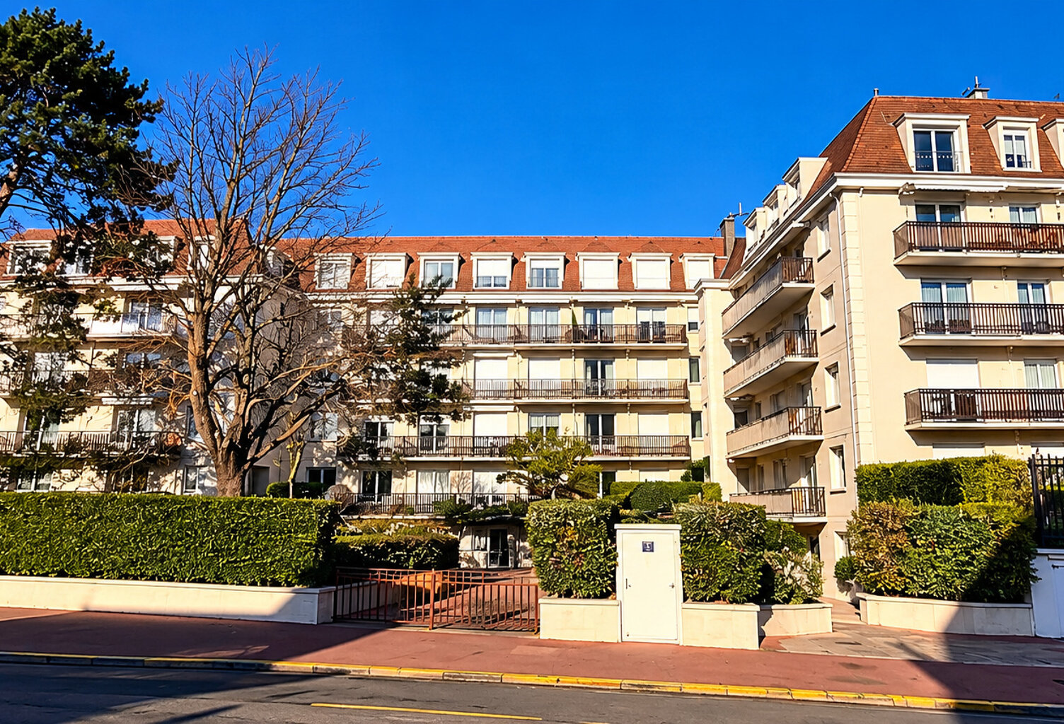 DEAUVILLE - PLACE MORNY / MER - DUPLEX 4 PIÈCES - 83,55 M2 - — photo 1