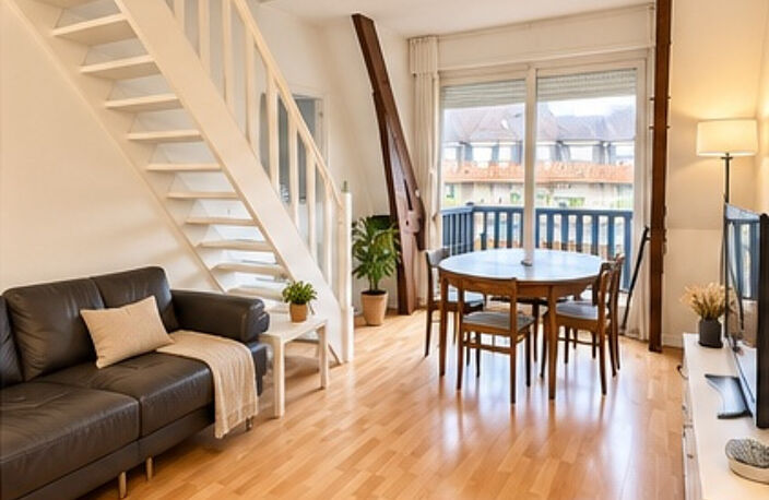 DEAUVILLE - PLACE MORNY / MER - DUPLEX 4 PIÈCES - 83,55 M2 - — photo 2