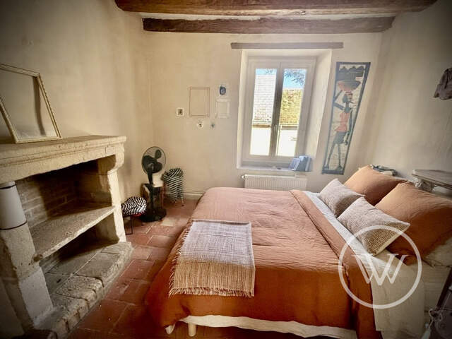 Maison T7 de 145 m², 5 chambres + dépendances — photo du bien