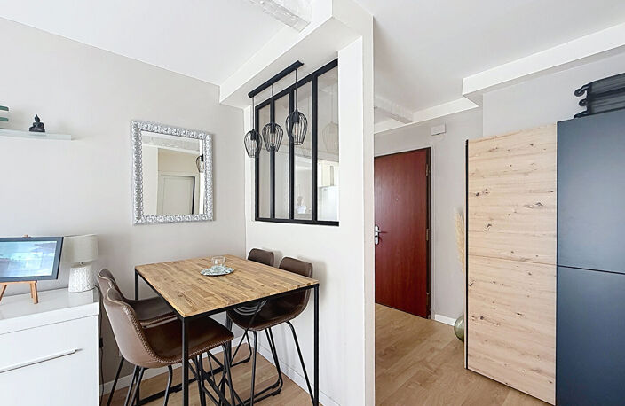 CLOS BANET T2 DERNIER ETAGE + GARAGE BALCON CAVE — photo 2
