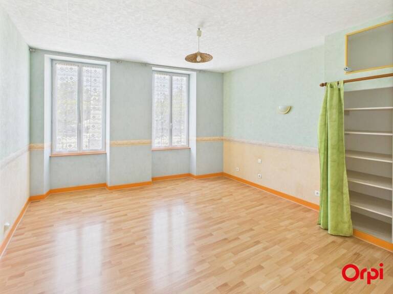 De l’espace pour vivre, une cour pour souffler et un grand garage pour vos projets — photo 1