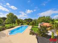Maison d’architecte de 312 m², parc arboré et piscine chauffée — photo 3