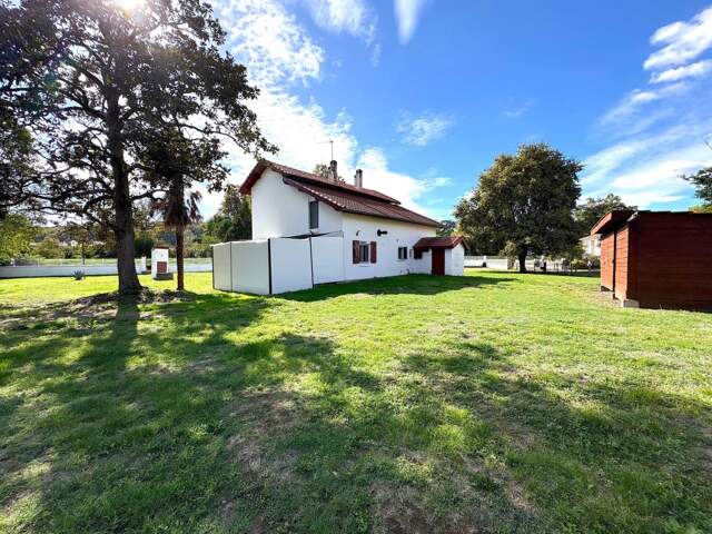 Maison à vendre 5 pièces 111m2 avec garage à AIRE SUR L'ADOUR (40) — photo du bien