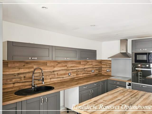 CHARME, CONFORT ET PRESTATIONS COMPLETES A CRESSONSACQ — photo du bien