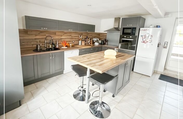 CHARME, CONFORT ET PRESTATIONS COMPLETES A CRESSONSACQ — photo 2