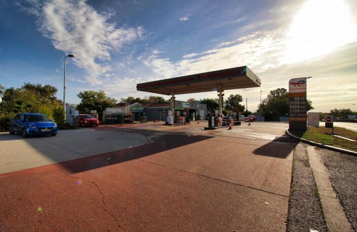 TRESSES – STATION-SERVICE ET GARAGE AUTOMOBILE – EMPLACEMENT N°1 – MURS ET FONDS — photo 5