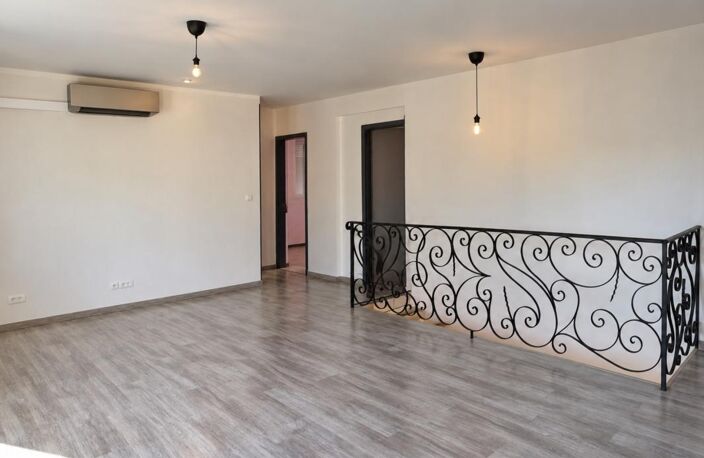 PAVILLON INDIVIDUEL - 160m2 - 4 CHAMBRES — photo 3