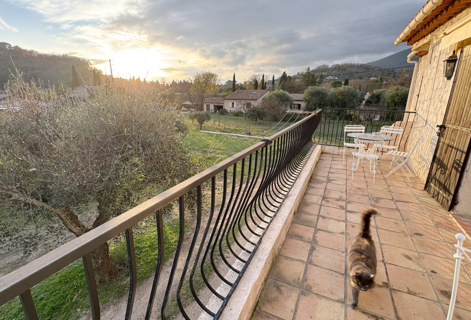 Chateauneuf dans villa, 3 pièces meublé à louer à l'année — photo 1
