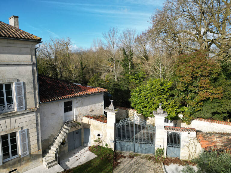 Ancienne demeure viticole d'exception — photo 1