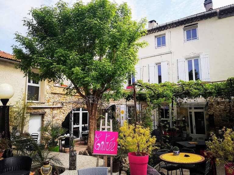 Vente murs et fond de commerce HOTEL-RESTAURANT — photo 1
