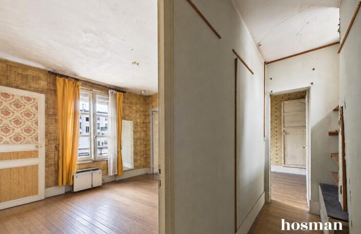 Au coeur du 7ème - A rénover - 4 pièces de 63 m² - Cave et box - Rue Saint-Dominique — photo 2
