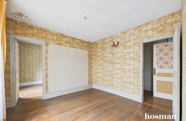 Au coeur du 7ème - A rénover - 4 pièces de 63 m² - Cave et box - Rue Saint-Dominique — photo 5