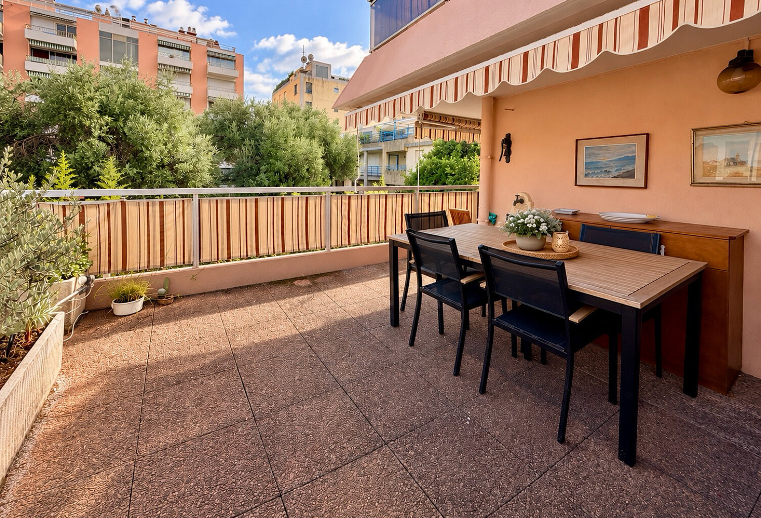 ROQUEBRUNE-CAP-MARTIN   Plage.<br>STUDIO AVEC GRANDE TERRASS — photo 1