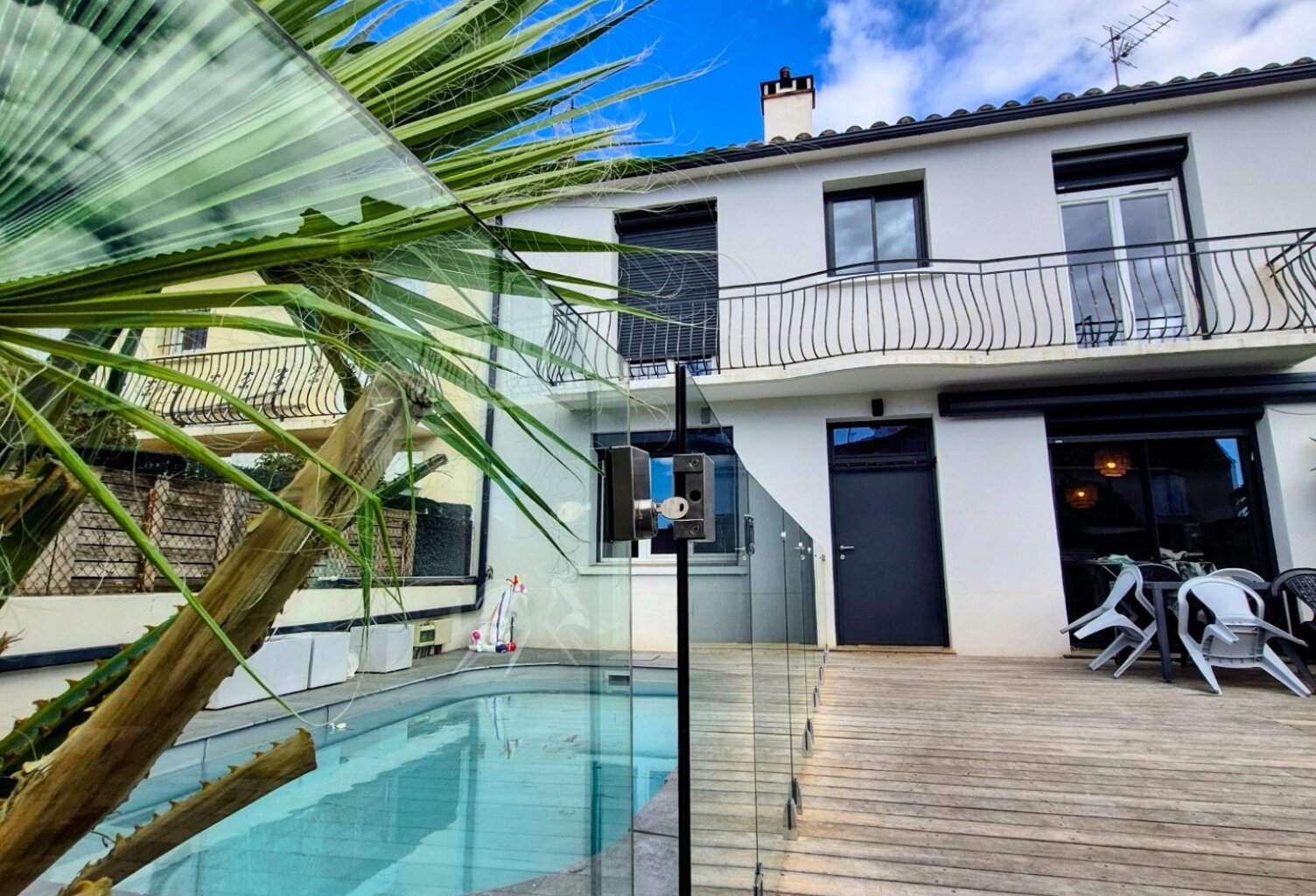 À VENDRE – VILLA 5 CHAMBRES AVEC PISCINE À BAHO (66) — photo 1