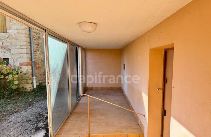 Maison ancienne en pierre de 117 m² avec vastes combles et grange en pierre — photo 4