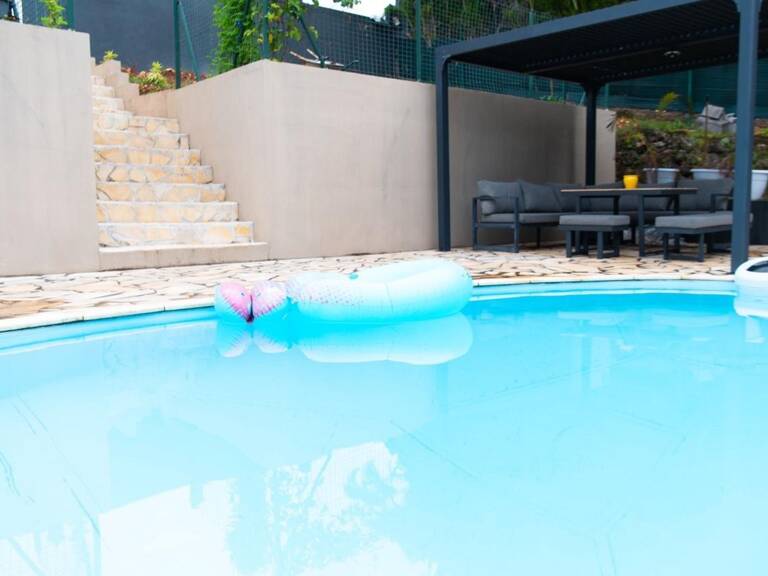 HOUELBOURG, VILLA + DEPENDANCE AVEC PISCINE — photo 1