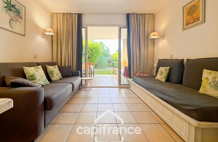 appartement REZ de JARDIN,résidence du lac, 31 m2, chambre ouverte, grande salle de douche rénovée , rangements, cave collective — photo 5
