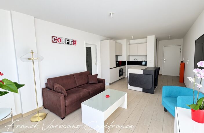NOISY-LE-ROI – APPARTEMENT AVEC JARDIN, TERRASSE ET DOUBLE PARKING – DISPONIBLE IMMÉDIATEMENT — photo 2