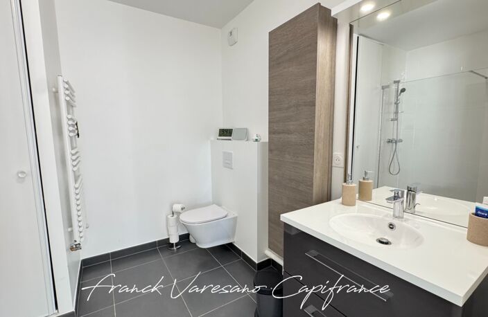NOISY-LE-ROI – APPARTEMENT AVEC JARDIN, TERRASSE ET DOUBLE PARKING – DISPONIBLE IMMÉDIATEMENT — photo 5