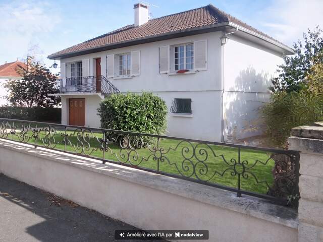 Maison à vendre 6 pièces DOYET (03) sur terrain de 1183 m2 — photo du bien